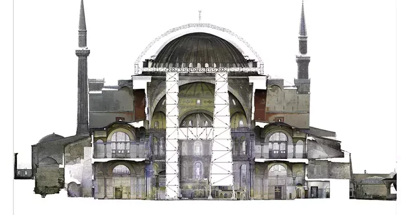 Ayasofya da kubbe pencere sökümü ve çelik kiriş montajı başladı