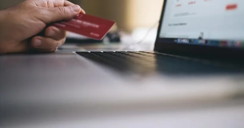 Banka ve kredi kartı harcamaları arttı