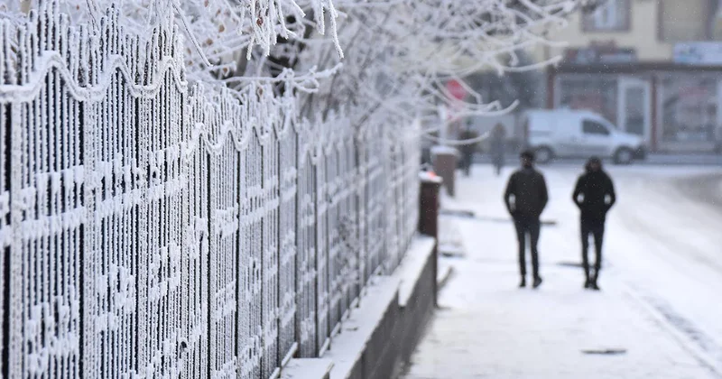 İstanbul da hafta sonu için buzlanma ve don uyarısı