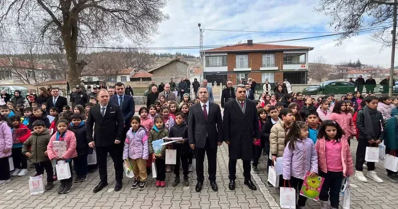 Kırşehir’de 45 bin 941 öğrenci karne heyecanı yaşadı