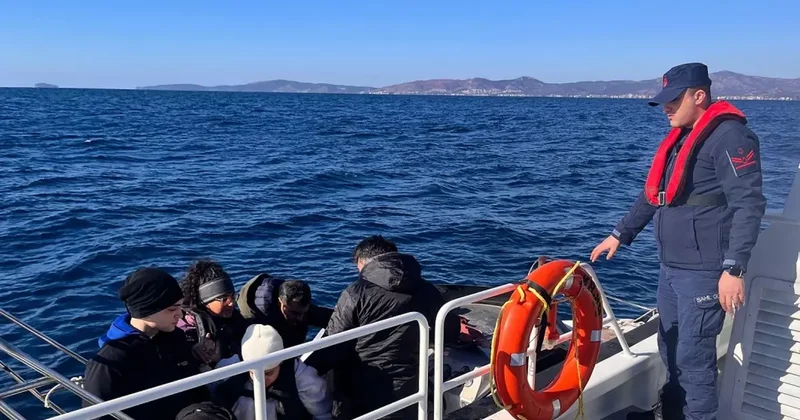 İzmir açıklarında 39 düzensiz göçmen kurtarıldı, 28 düzensiz göçmen yakalandı