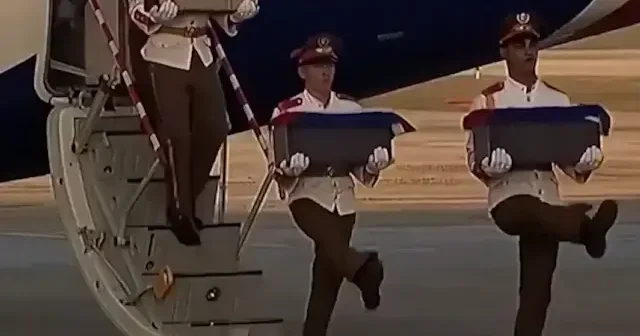 Maduro kaçırılırken hayatını kaybeden 32 Kübalı askerin külleri ülkelerine teslim edildi VİDEO İZLE