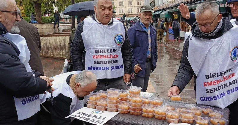 Emeklilerden lokmalı maaş protestosu: Yapılmayan zamlarla vefat ettik