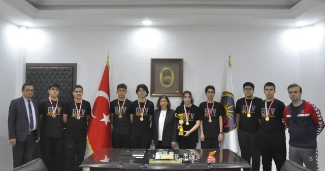 Satrançta Gaziantep in hamle Şampiyonu GKV Özel Liseleri Gaziantep Haberleri