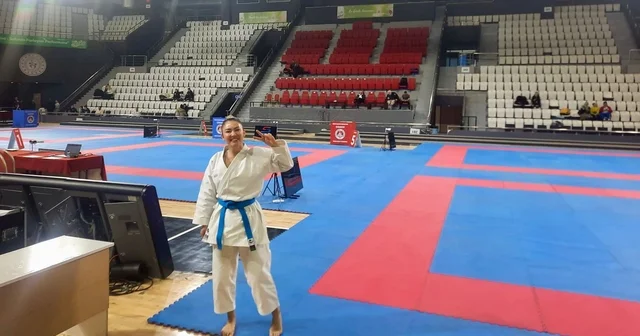 Aliağa Belediyesi Karate Antrenörü Nezahat Ayhan Türkiye şampiyonu oldu İzmir Haberleri