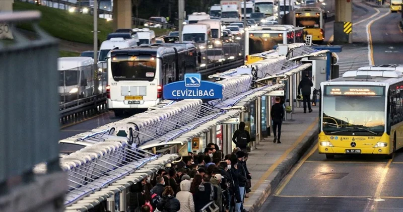 İSTANBUL TOPLU TAŞIMA ÜCRETLERİ 2026: İstanbul da otobüs, metro, metrobüs, vapur, Marmaray ücretleri ne kadar oldu, kaç TL? İşte zamlı İstanbulkart basım ücretleri