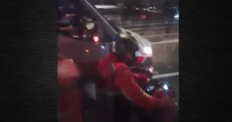 Fırtınada nefes kesen dayanışma: Köprüde motokuryeye, ambulans ve metrobüs Kalkanı Sözcü Gazetesi