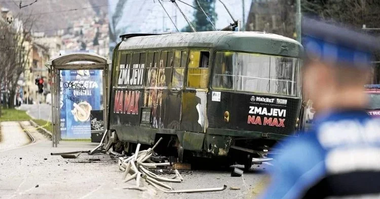 Raydan çıktı başbakan istifa etti