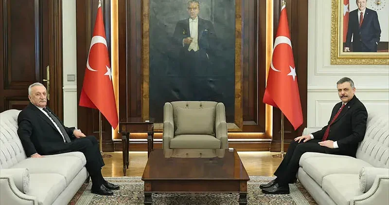 Nefes yazarı Zeyrek: İçişleri Bakanımız Mehmet Çiftçi nin başlangıç vuruşunu Mehmet Ağar la yapması pek manidar!