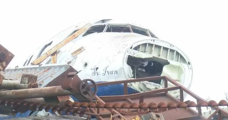 Hurdacıdan satılık uçak: Az kullanılmış Boeing