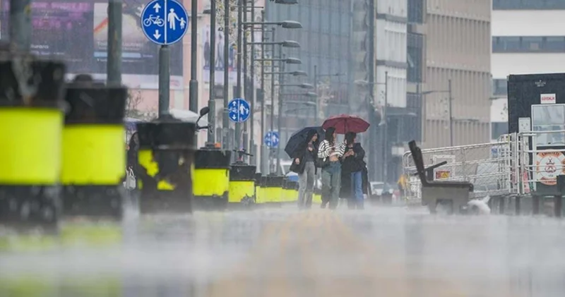 İzmirliler neye uğradığı şaşırdı! 50 yılda bir görülüyor