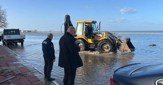 Enez de deniz taştı; belediye ekipleri çalışma başlattı Edirne Haberleri