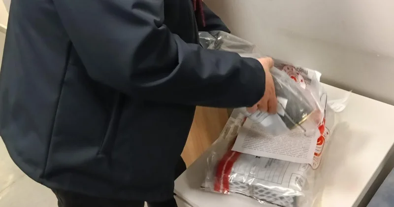 İstanbul Havalimanı nda kaçak 13 kilogram mersin balığı havyarı ele geçirildi