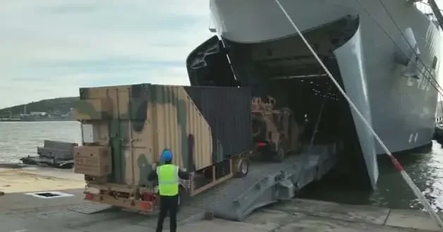 Tank ve silahlar yüklendi! MSB: TCG Sancaktar, TCG Gökova ve TCG Bafra yola çıktı!