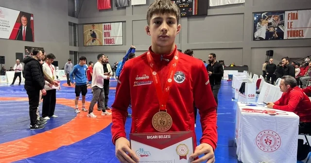 Türkiye şampiyonasında kürsüye çıktı Düzce Haberleri