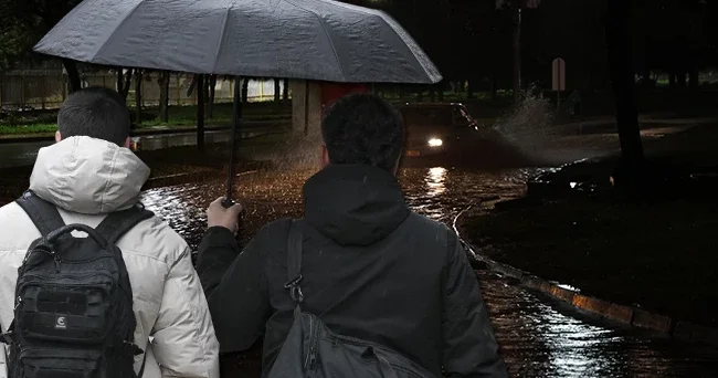 Meteoroloji tarih verdi! Hava sıcaklığı 10 derece birden düşüyor: Sağanak yağış ve fırtına geliyor... 16 ilde sarı alarm verildi