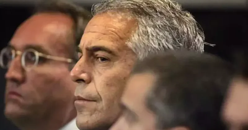 Epstein adadaki her şeyin gömülmesini emretmiş!