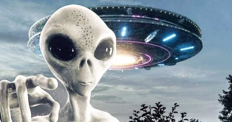 Görmesem de Uzaylılar var
