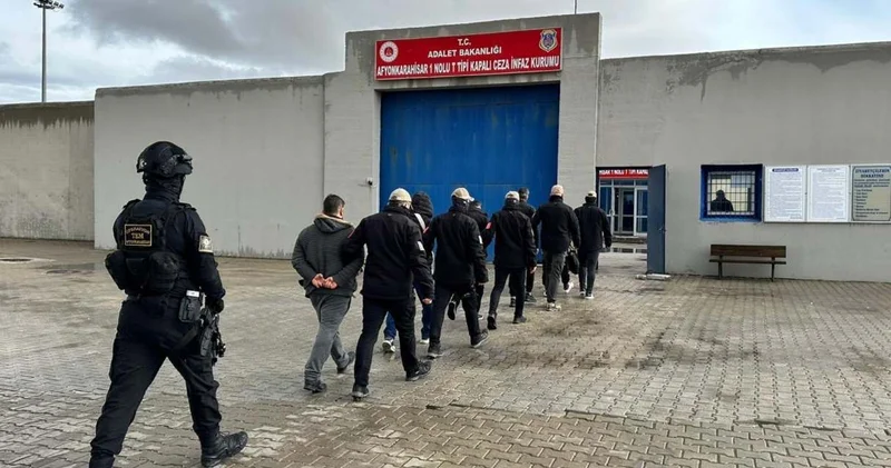Afyonkarahisar merkezli IŞİD operasyonu: Kırmızı bültenle aranan isimler yakalandı