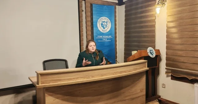 Türk tarımının ve gıda bağımsızlığının önemine dikkat çekildi Eskişehir Kadın Çiftçiler Derneği Başkanı Münevver Kepenek; Yerel tohumlar gıda bağımsızlığımızın en temel güvencesidir Eskişehir Haberleri