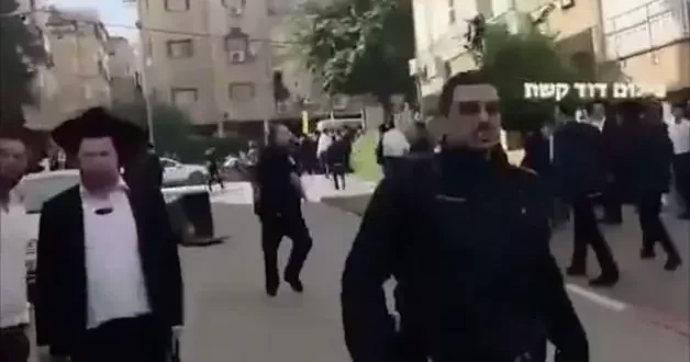 Haredi Yahudileri İsrail i karıştırdı: Kadın askerlere saldırı sonrası ayaklanma çıktı