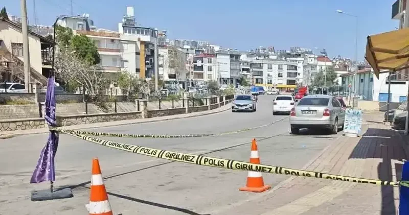 Komşu esnafların kavgasında kurşun yağmuru: Bir ölü iki yaralı Antalya Haberleri