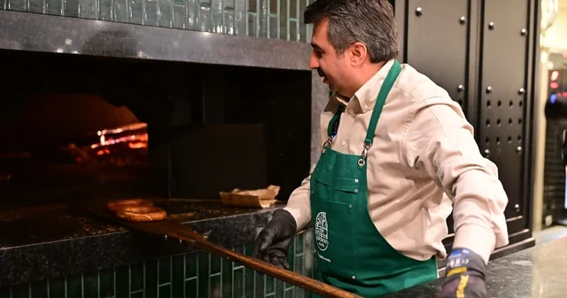 Başkan Yılmaz önce pişirdi sonra ikram etti Bursa Haberleri