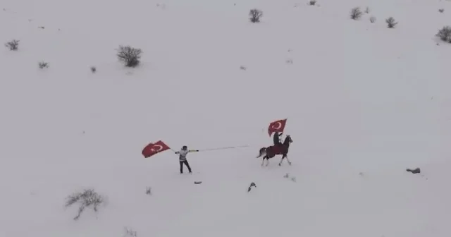 Erzincan ın beyaz örtüsünde farklı snowboard deneyimi Erzincan Haberleri
