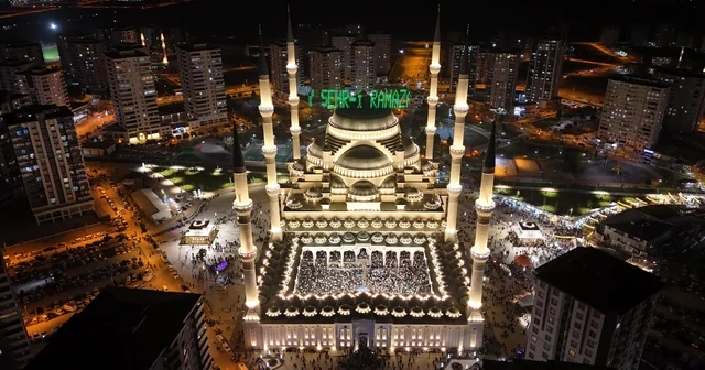 Sakal I Şerif Kadir Gecesinde Şahinbey Millet Camii nde Gaziantep Haberleri