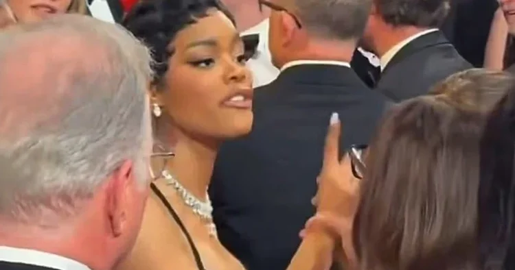 Oscar töreninde kızılca kıyamet koptu... Sahne arkasında öfke nöbeti: Sen bir kadına nasıl el uzatırsın!