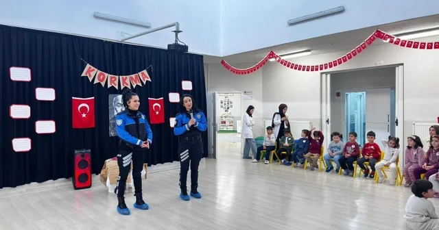 Polislerden öğrencilere güvenlik eğitimi Erzincan Haberleri
