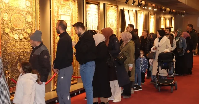 Kayserililer iftarın ardından Kutsal Emanetler e koştu Kayseri Haberleri