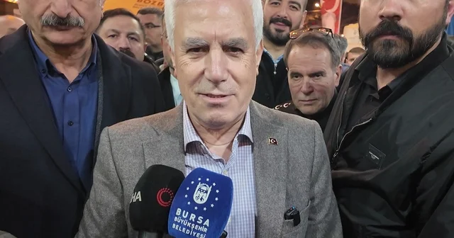 Başkan Bozbey sahurda vatandaşlarla buluştu, tarihi fırınlarda tahinli pide ve simit dağıttı Bursa Haberleri