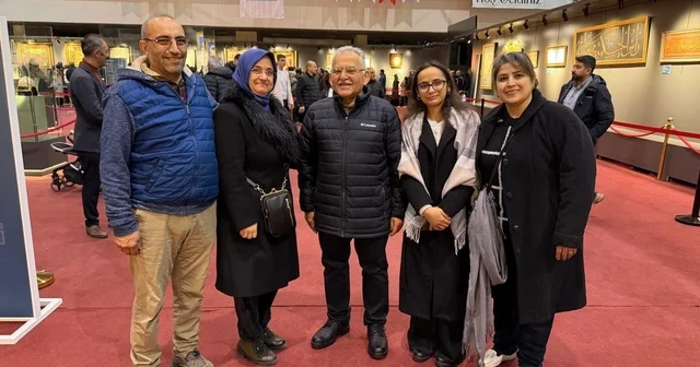 Başkan Büyükkılıç, Kutsal Emanetler Sergisi nde Kayserililerle bir araya geldi Kayseri Haberleri