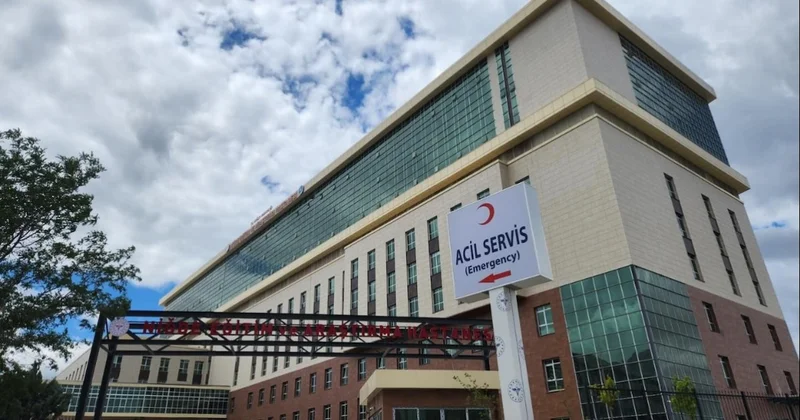 Otomobil şarampole yuvarlandı: 2 ölü Sözcü Gazetesi