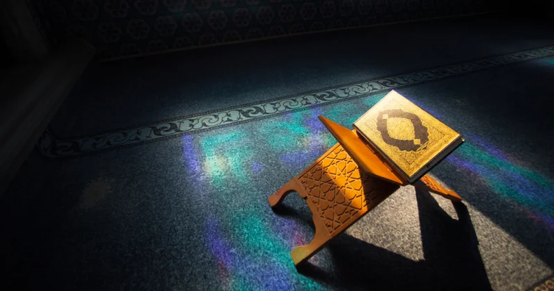 Kadir Gecesinde çekilecek zikirler ve tesbihler nelerdir? 16 Mart 2026 Kadir Gecesi zikirleri, tesbihleri, esmaları ile bu gece nasıl ibadet edilir?