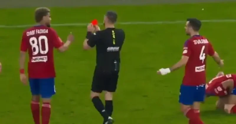 Galatasaray ın eski yıldızı öfkesine yenik düştü! 90 da oyuna girip 2 dakika sonra atıldı