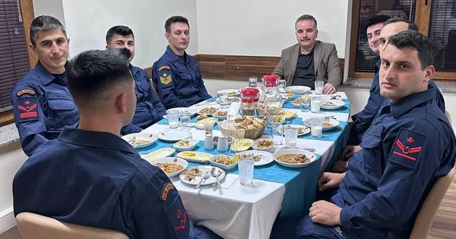 Kaymakam Odabaş Sahil Güvenlik personeliyle iftar yaptı Balıkesir Haberleri