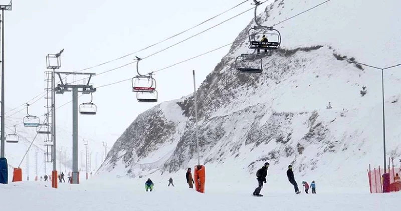 En fazla kar kalınlığı olan kayak merkezi belli oldu: Tam 275 santimetre