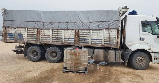 Gaziantep te bin 980 litre kaçak akaryakıt ele geçirildi Gaziantep te jandarmadan kaçak akaryakıt operasyonu Gaziantep Haberleri