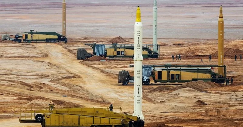 2.500 kilometre menzilli kabus füzesini ilk kez fırlattılar! Taş taş üstünde bırakmıyor Sözcü Gazetesi