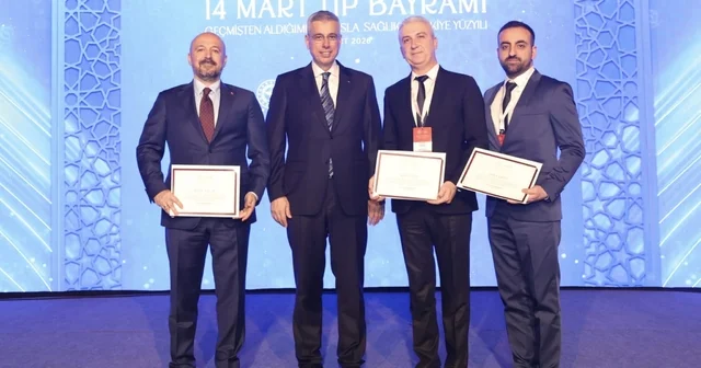 Adanalı sağlıkçılara Yılın Hekimi ve Yılın Sağlık Çalışanı ödülü Adana Haberleri