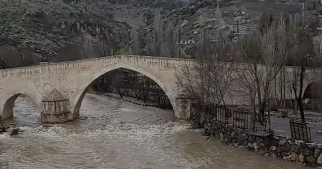 Çermik te yoğun yağışlarla birlikte akarsu debileri yükseldi Diyarbakır Haberleri