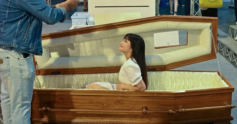 Halk ölüme alışsınlar diye ülkede Ölüm Festivali yaptılar Sözcü Gazetesi