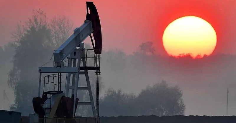 Bu hamle tarihte sadece 6 kez yapıldı ama petrol fiyatları durulmuyor: Mart sonuna kadar kademeli olacak Sözcü Gazetesi