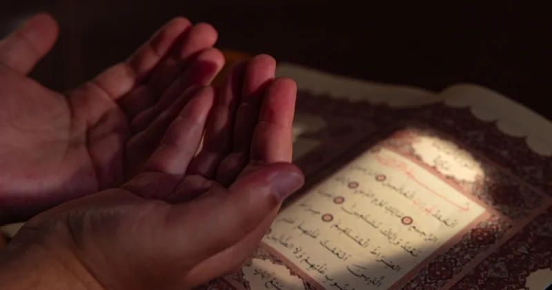 Salavat nasıl getirilir? Kadir Gecesi nde okunacak Salavat ı Şerif Türkçe okunuşu, anlamı ve faziletleri