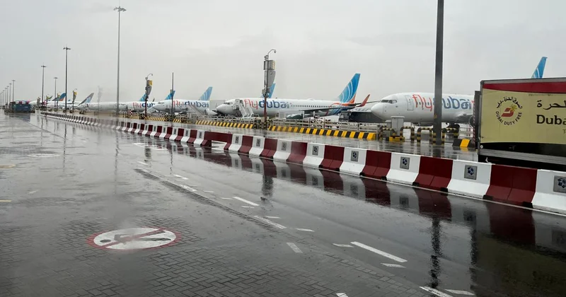 BAE: Dubai de Havalimanı çevresinde İHA saldırısı sonucu yangın çıktı