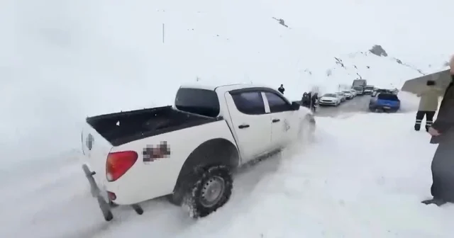 Trabzon Bayburt karayolundaki çığa ilk müdahale off road araçlarıyla yapıldı Trabzon Haberleri