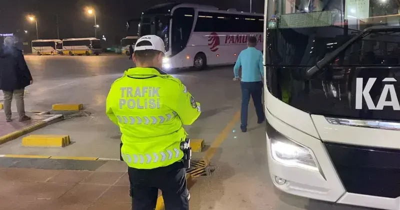 Bursa da bayram tatili öncesi terminalde trafik denetimi