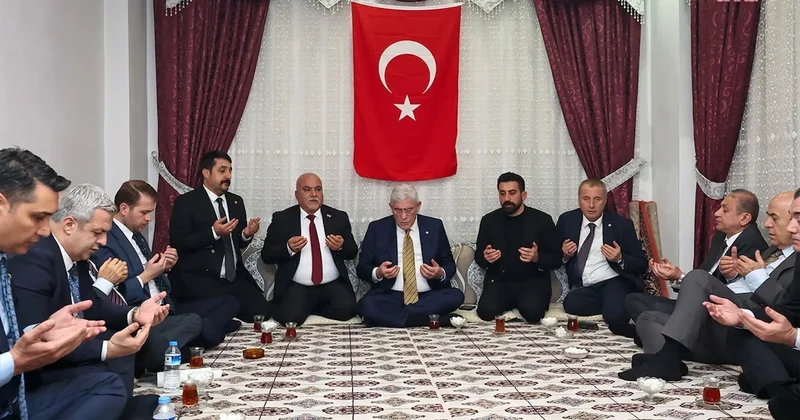 330 şehit veren Babat Ailesi’nin iftarına katıldı Sözcü Gazetesi